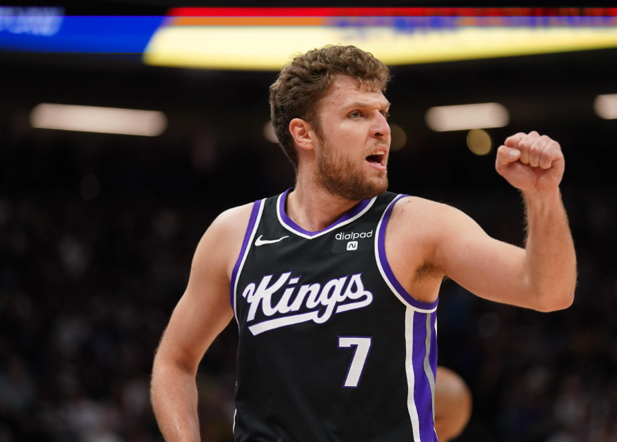 九游游戏中心官网-多伦多猛龙强势反弹备战国王杯集结日里尔调整名单以备全明星赛,字母哥赛事官方发布绝杀新规瞬间刷屏的简单介绍